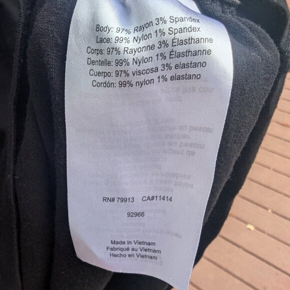 Motherhood Maternity 1X Black Lace Top - Picture 4 of 5